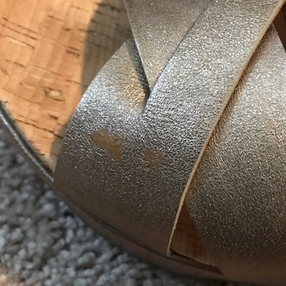 Kork-Ease soft gold wedges size 8 - Picture 3 of 9